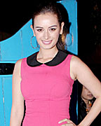 Evelyn Sharma